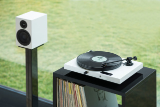 Pro-Ject Juke Box E Hi-FI Set