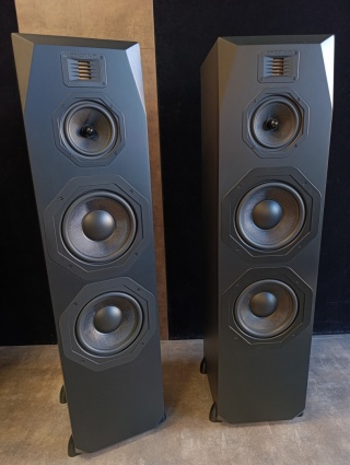 Emotiva AIRMOTIV T2+