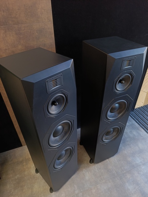 Emotiva AIRMOTIV T2+