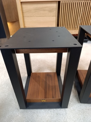 WHARFEDALE Linton Stand