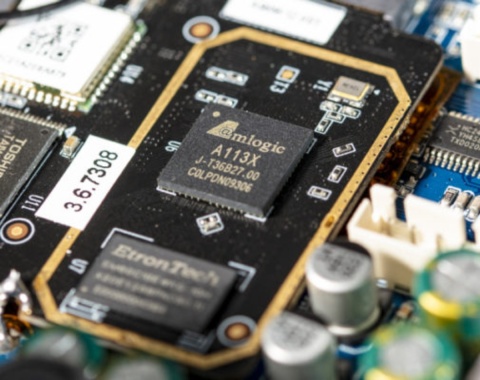 Wzmacniacz zintegrowany z DAC i funkcją streamingu NuPrime Omnia A300SE