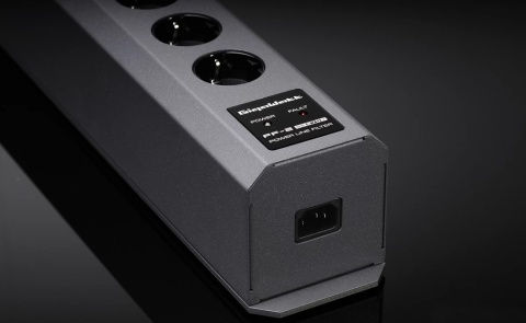 Filtrująca listwa sieciowa GigaWatt PF-2 SE EVO PLUS + przewód POWERSYNC ULTRA (1,5 metra)