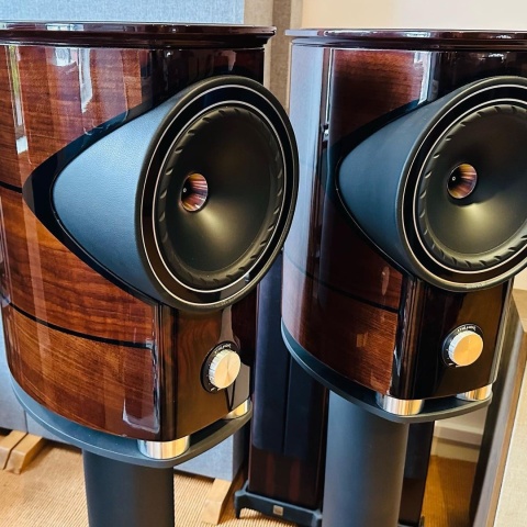Kolumny podstawkowe Fyne Audio F1-8 Piano Gloss Walnut - para