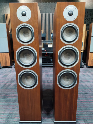 KLH Audio Kendall