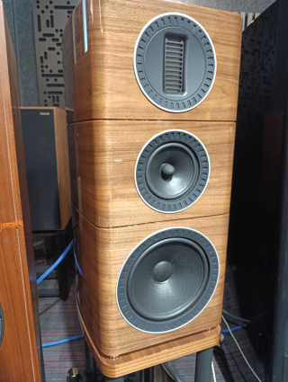 Wharfedale Elysian 2